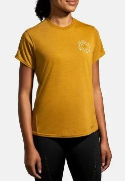 BROOKS DISTANCE GRAPHIC - T-Shirt Print - Heather Burnt Olive Happy -Brooks Geschäft a3d2a178992a4363b1cf553a7617ee89 1