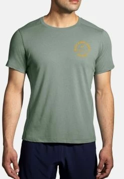 BROOKS DISTANCE SHORT SLEEVE 2.0 - T-Shirt Print - Pebble Run Happy Track 9 BROOKS DISTANCE SHORT SLEEVE 2.0 - T-Shirt Print - Pebble Run Happy Track -Brooks Geschäft b634c636897d4aa1b1b3f582f8ae6d77 1