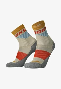 BROOKS HIGH POINT CREW - Sportsocken - Asphalt Black -Brooks Geschäft f70e8c0f75e14040afdbd55312cf8f33 3